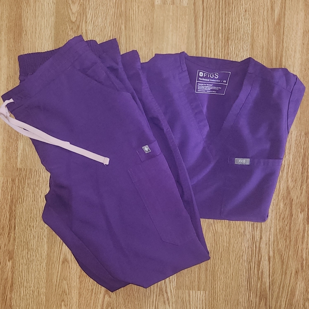Purple FIGS Set Digital Grape XS Top Small Pants